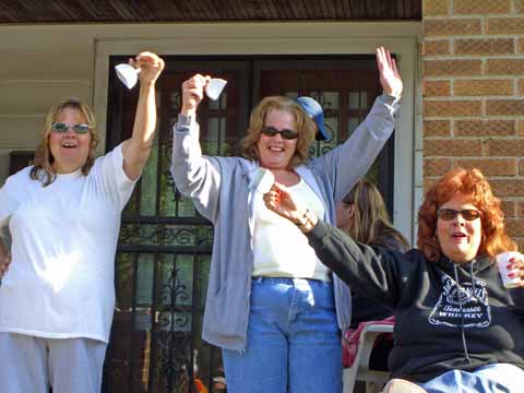 Mini 26 - Ladies with cowbells.jpg