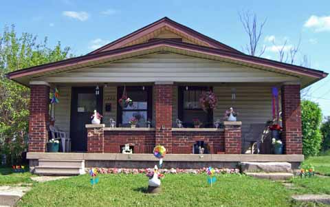 Mini 79 - the symmetrical house.jpg
