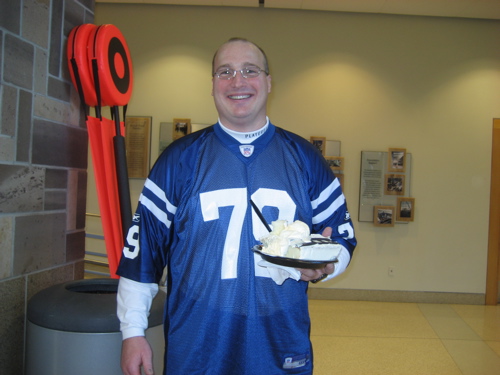 Former Colts linebacker and WIBC talk show host Joe Staysniak